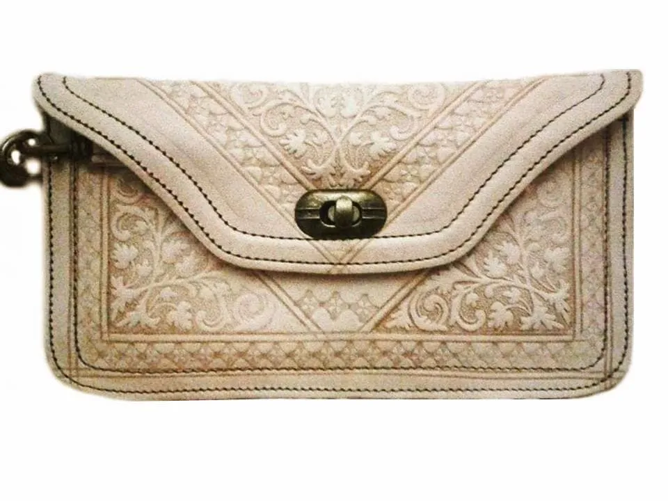 Kharrazine Clutch - Natural