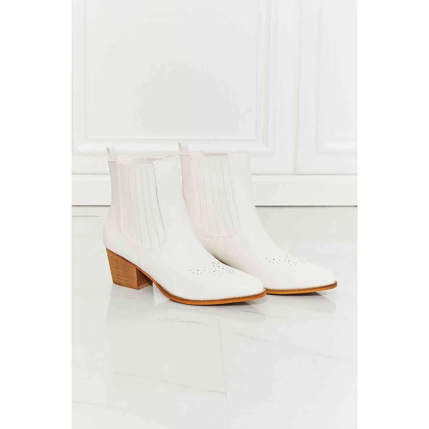 MMShoes Love the Journey Stacked Heel Chelsea Boot in White