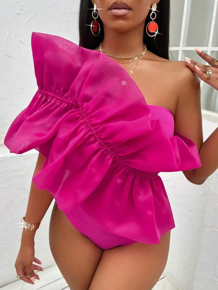 One shoulder ruffle trim bodysuit in pink